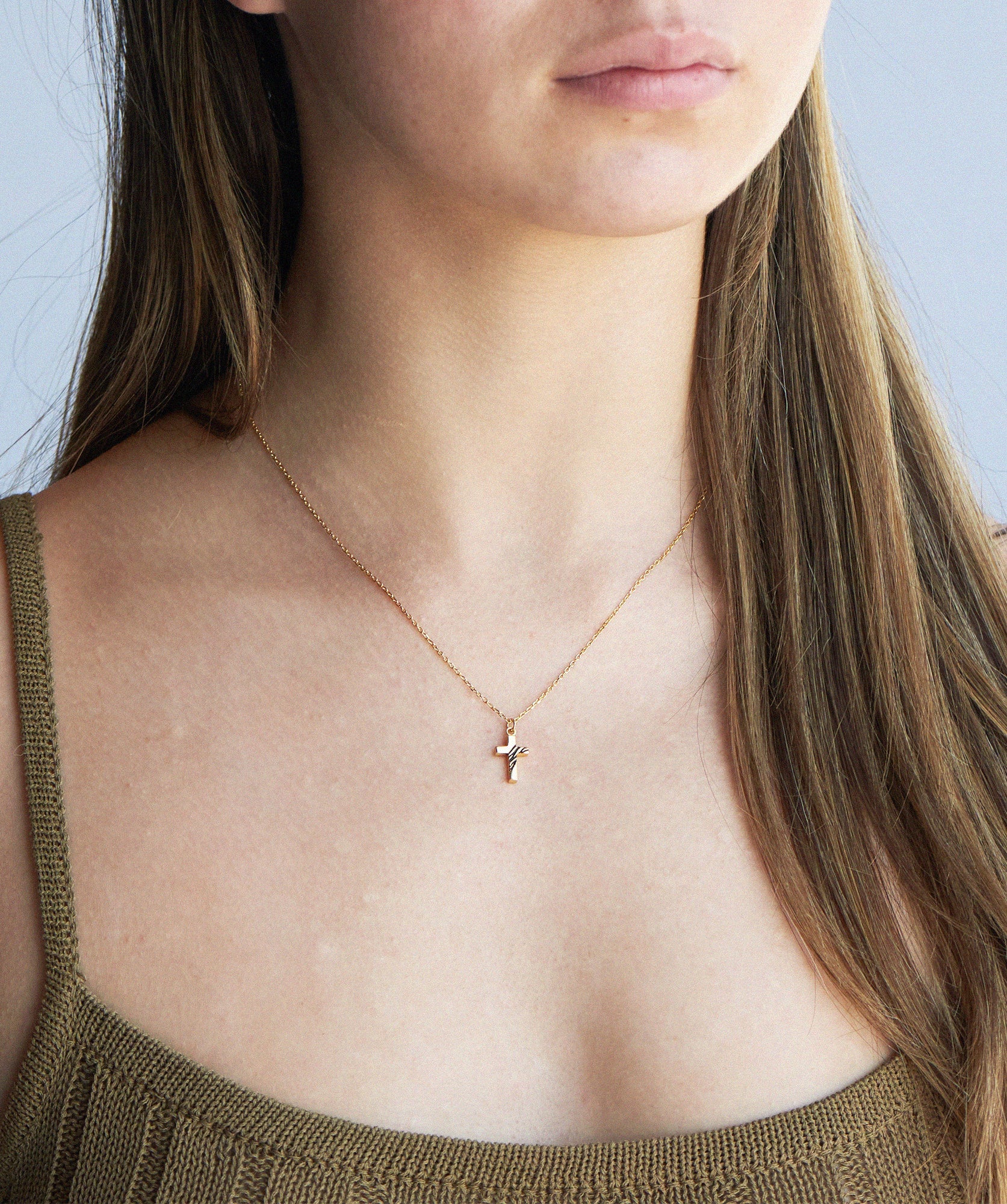 Ofino Cross Necklace