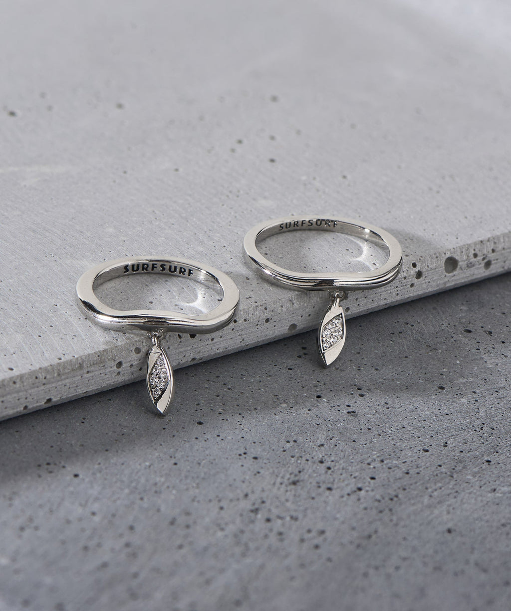 Haleiwa Dangle Ring