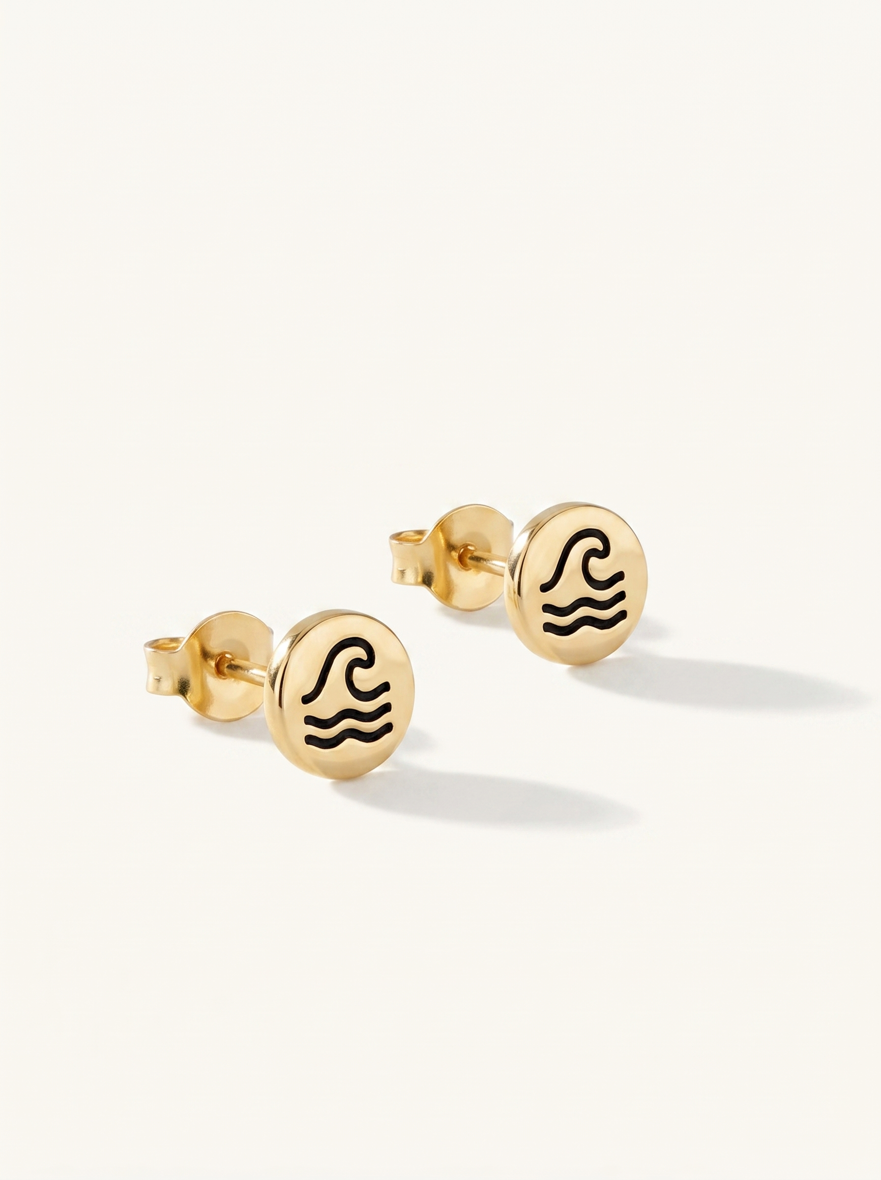 Padang Padang Wave Stud Earrings